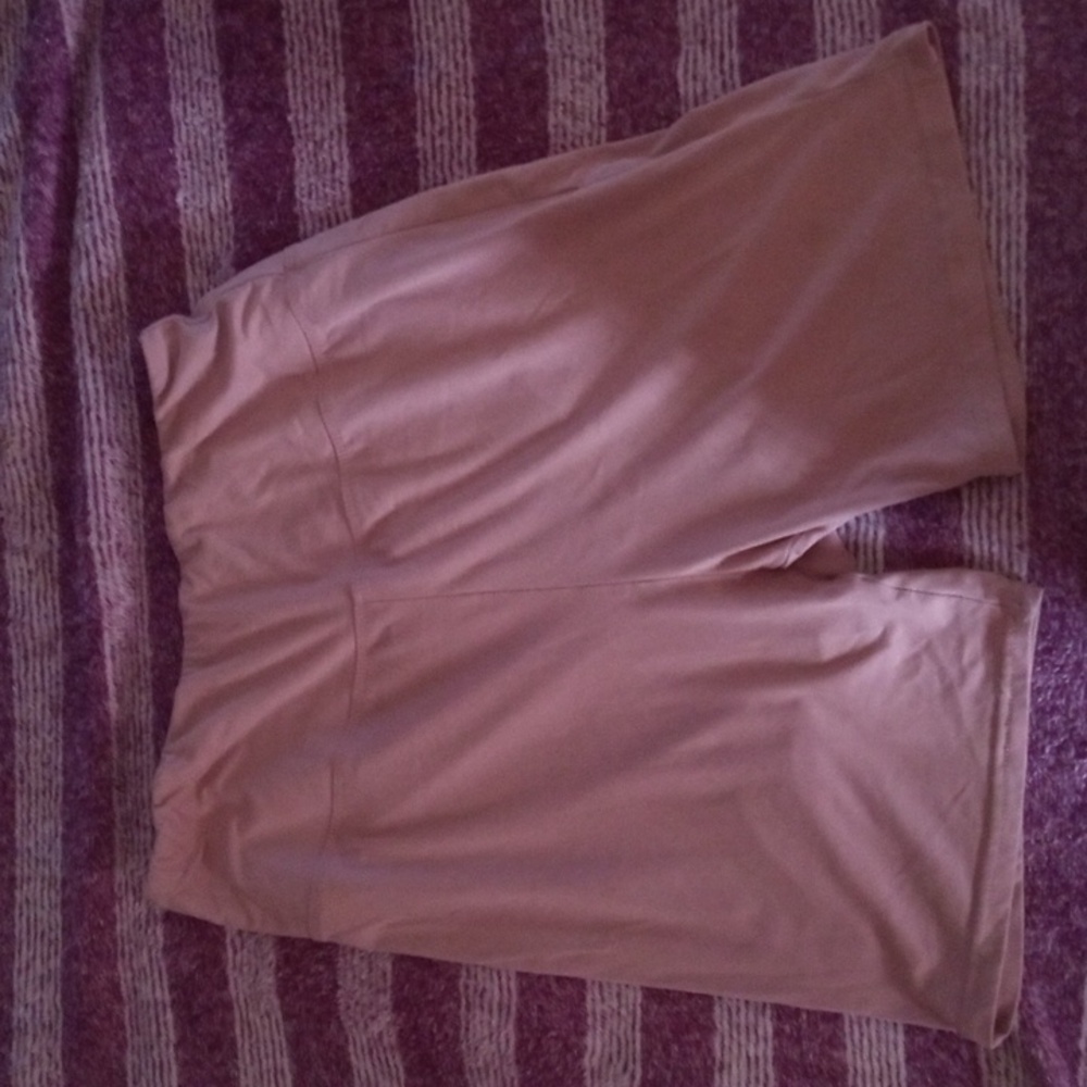 Women pink stretchy soft shorts